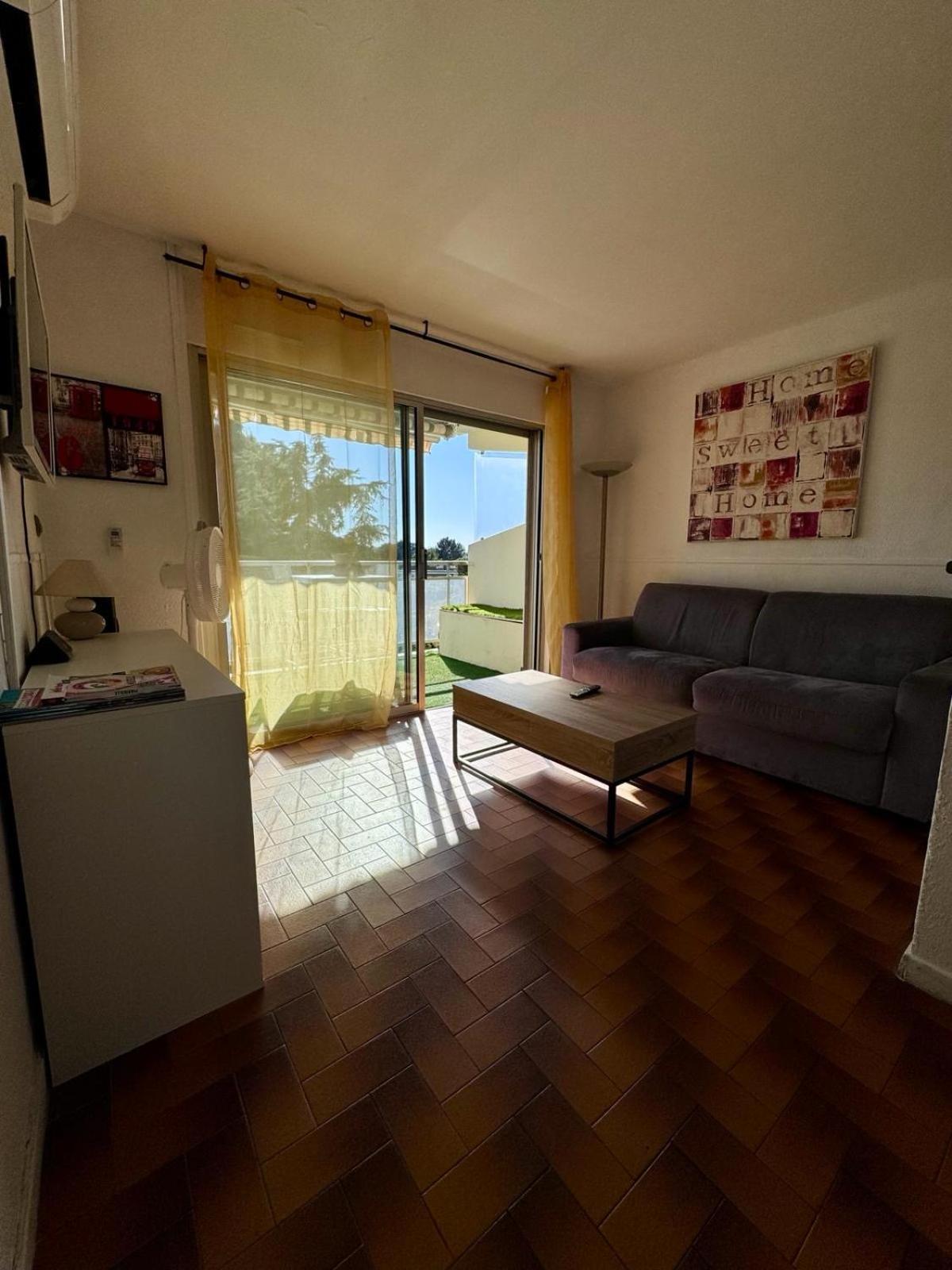 Beau Studio Climatise Face A La Mer La Ciotat Bagian luar foto