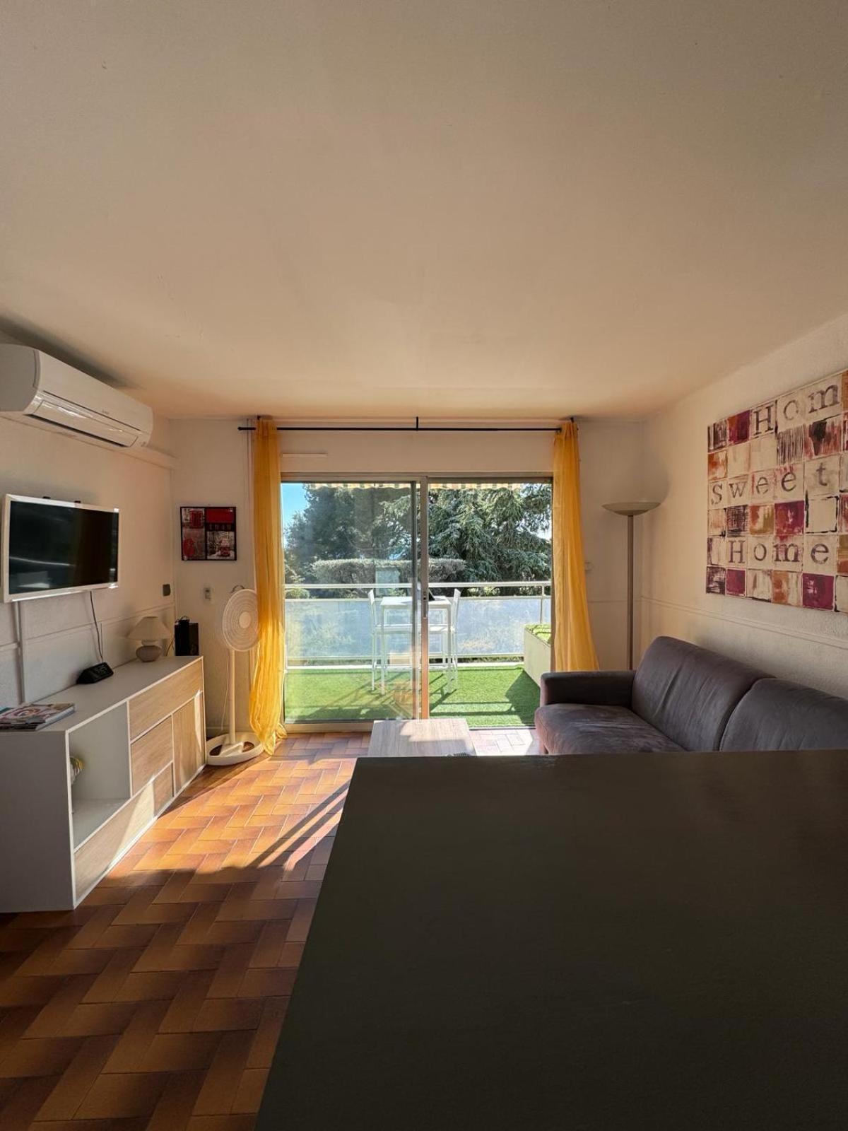 Beau Studio Climatise Face A La Mer La Ciotat Bagian luar foto