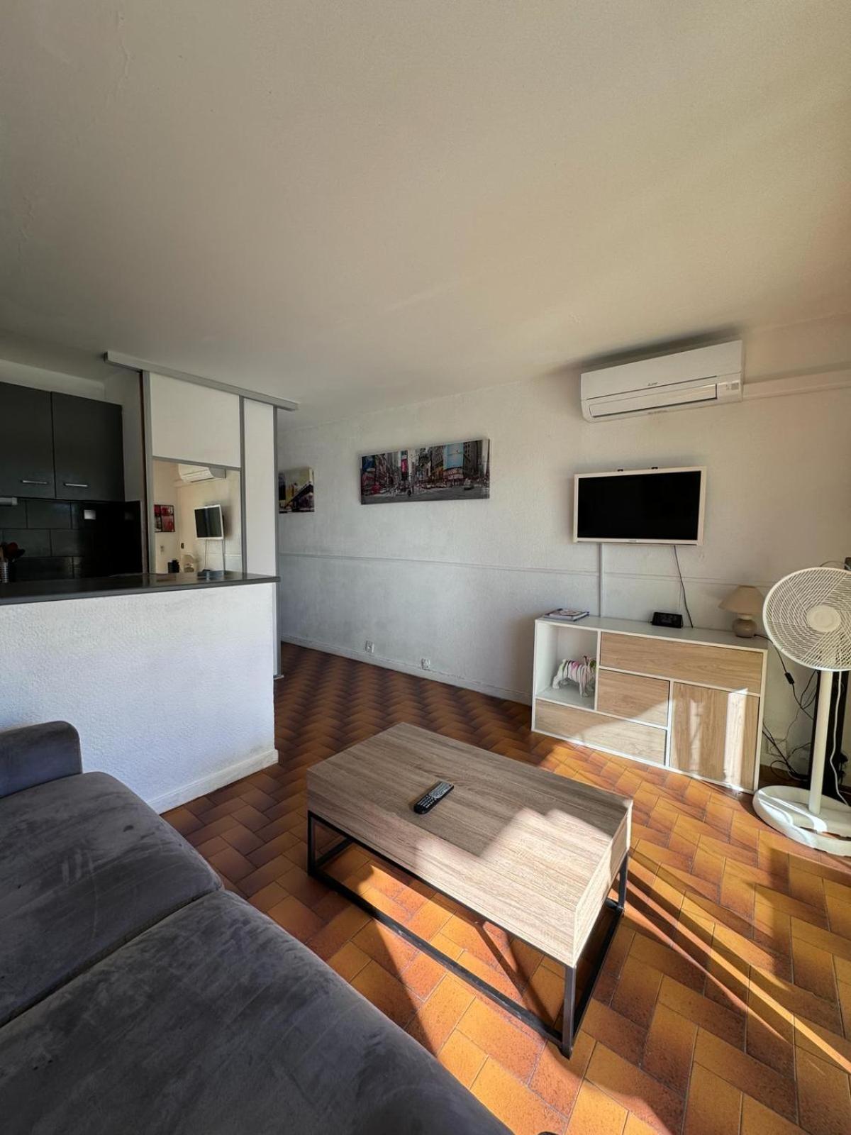 Beau Studio Climatise Face A La Mer La Ciotat Bagian luar foto