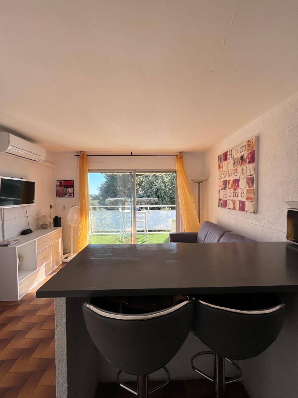 Beau Studio Climatise Face A La Mer La Ciotat Bagian luar foto